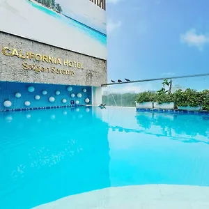 California Saigon & Rooftop Pool *** 胡志明市